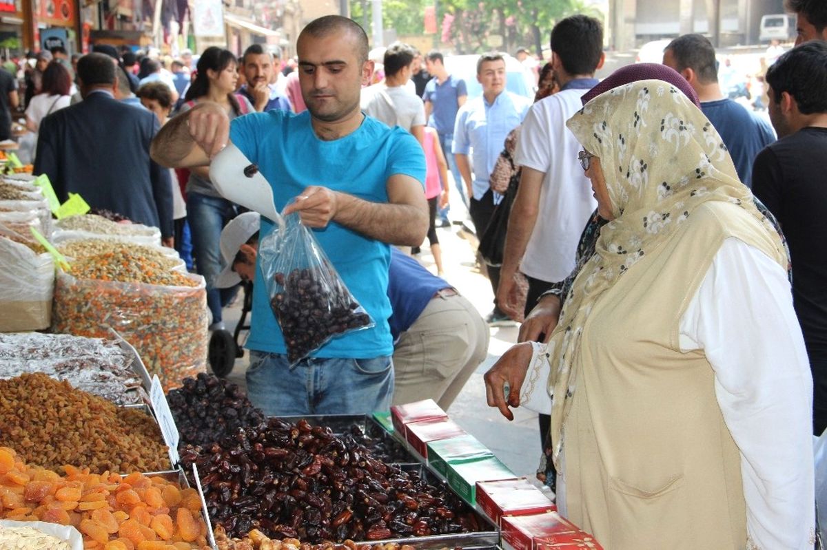 Şanlıurfa\'da Hurma Tezgahtaki Yerini Aldı