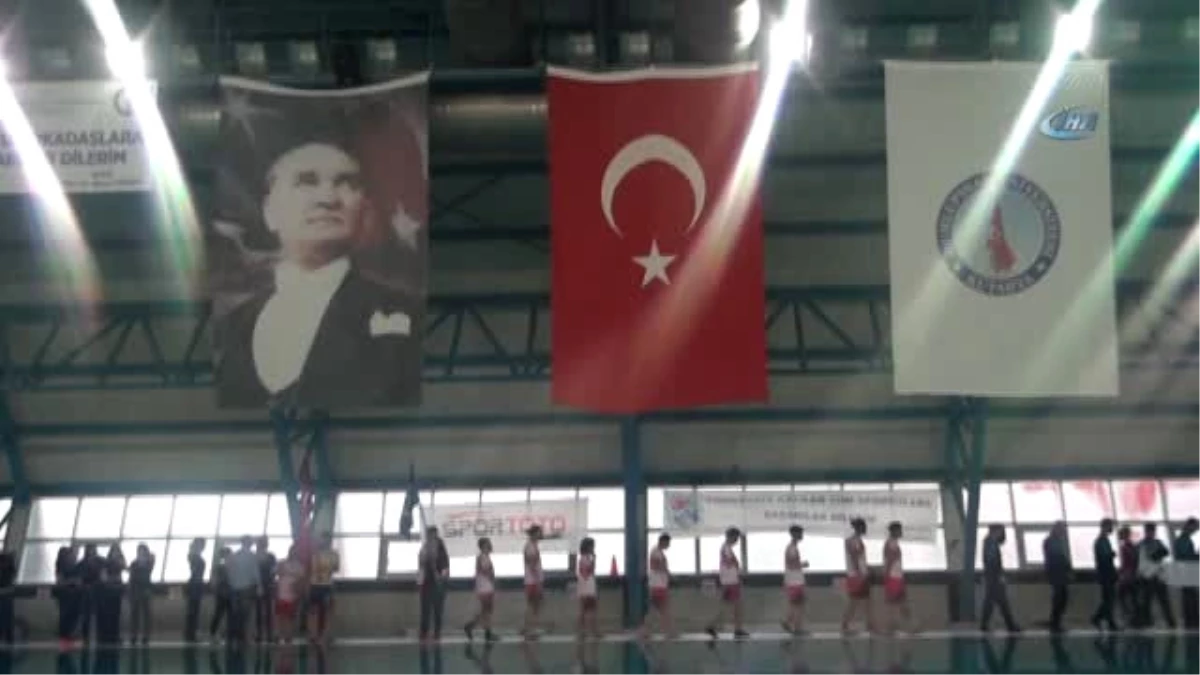 Sualtı Hokeyi Büyükler Türkiye Şampiyonası Kütahya\'da Başladı
