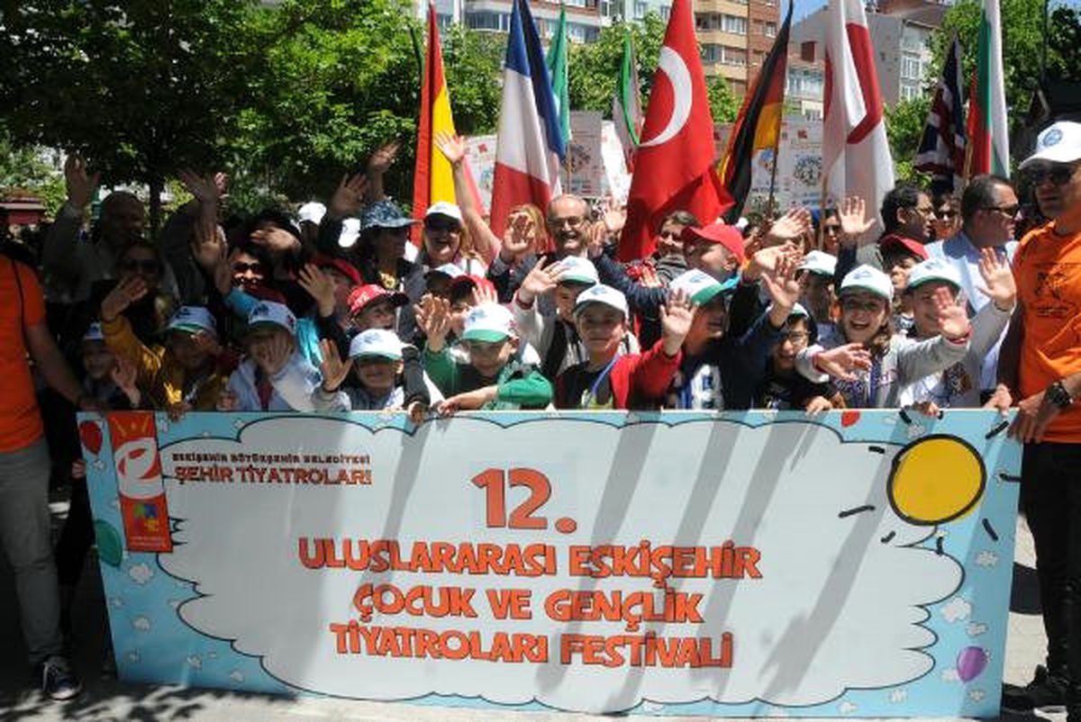 Uluslararası Eskişehir Çocuk ve Gençlik Tiyatroları Festivali Başladı
