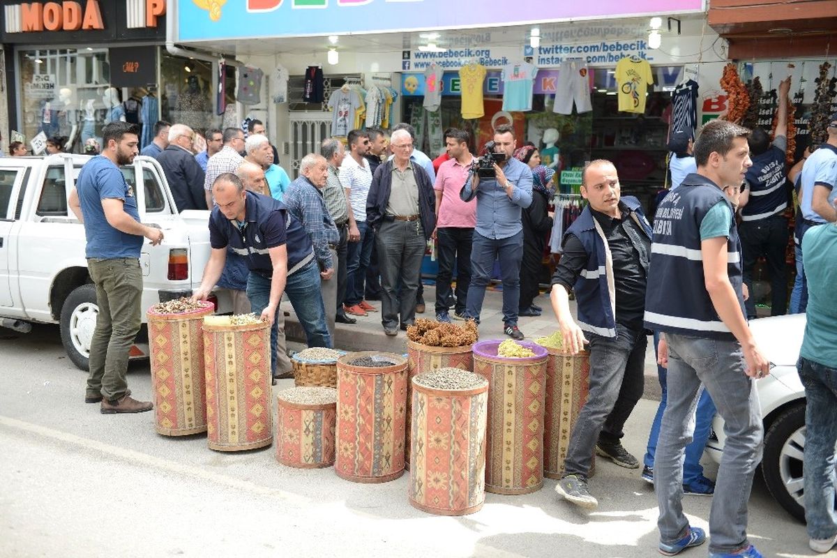 Yıldırım\'da Kaldırım İşgaline Geçit Yok