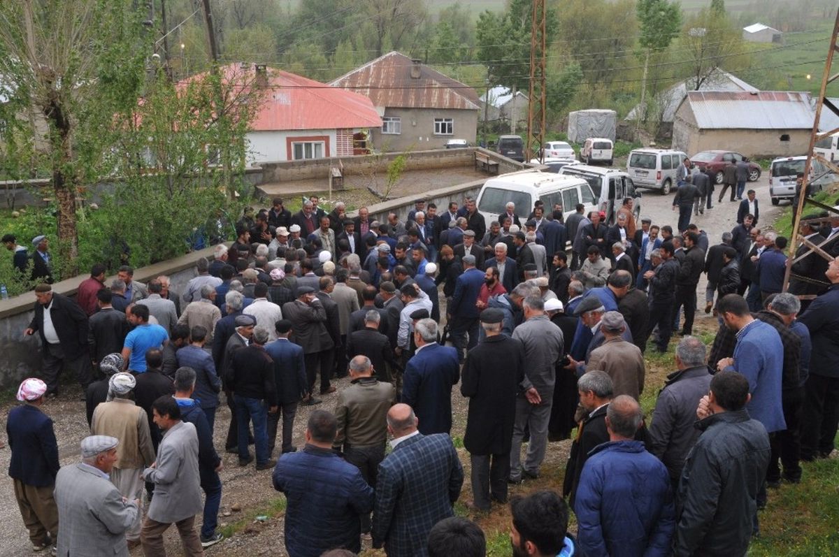 Yüksekova\'da Yıldırım Düştü: 1 Ölü