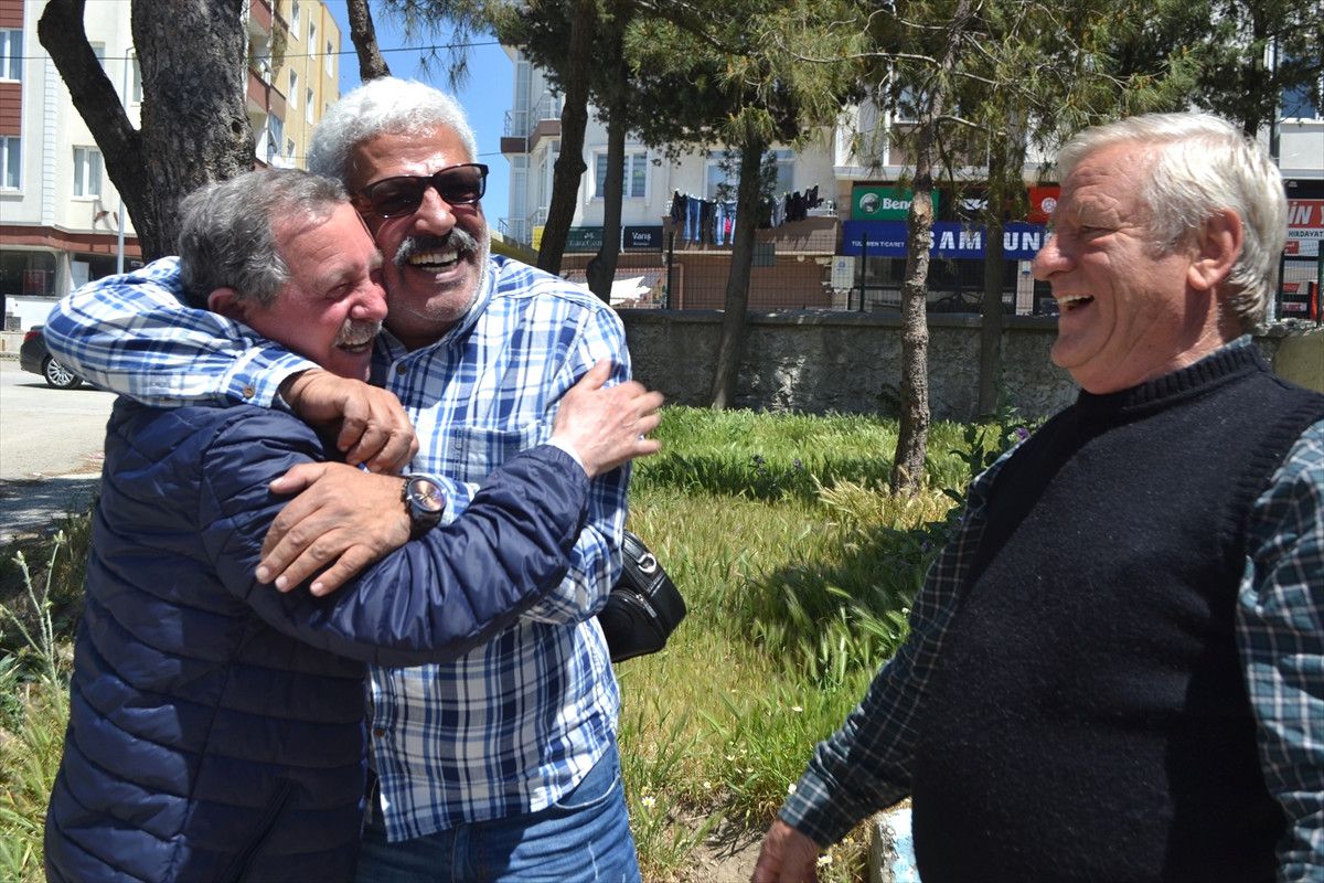 45 Yıl Sonra Aynı Sıralarda Buluştular