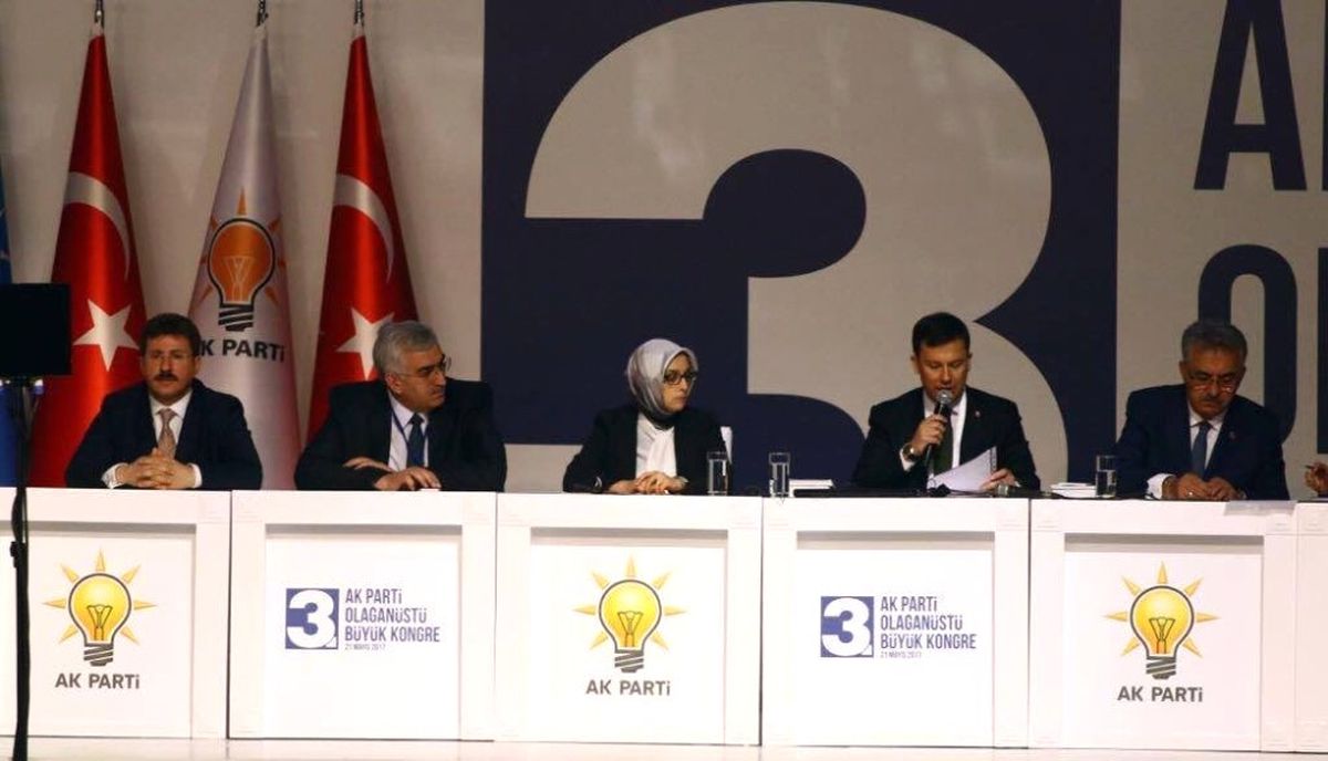 AK Parti Erzurum İl Başkanı Öz, Kongre\'de Divan Üyeliğine Seçildi