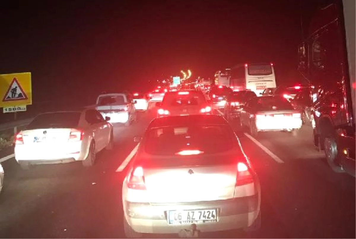 Anadolu Otoyolu\'nun Gerede Kavşağında Trafik Yoğunluğu