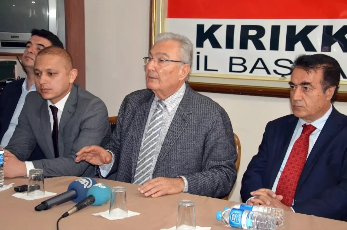 Baykal: "Cumhurbaşkanı Adayını Parti Tabanı Belirlemeli"