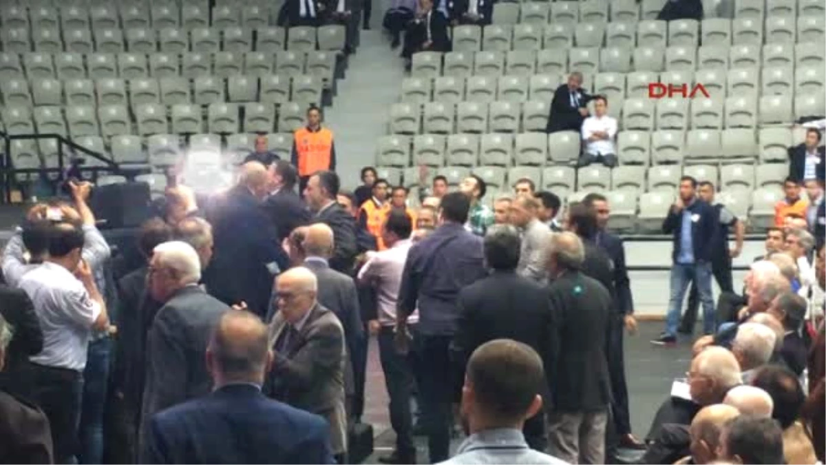 Beşiktaş Idari ve Mali Genel Kurulunda Ihraç Oylamasında Gerginlik Yaşandı