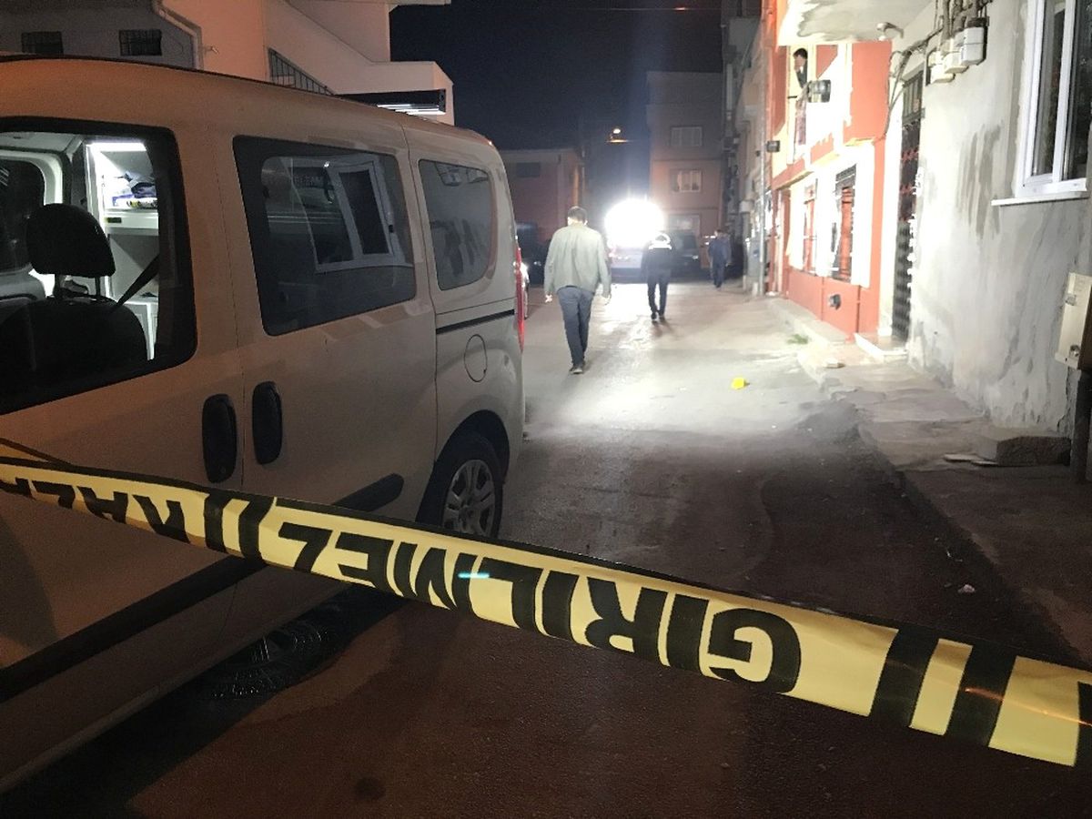 Bursa\'da Polisle Arbedeye Giren Bir Kişi Kaza Kurşunuyla Vuruldu