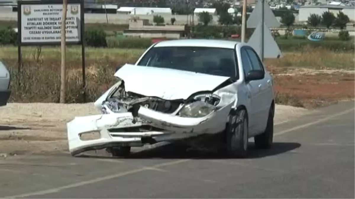 Çarptığı Otomobildeki Yaralılara İlk Müdahaleyi Kendisi Yaptı