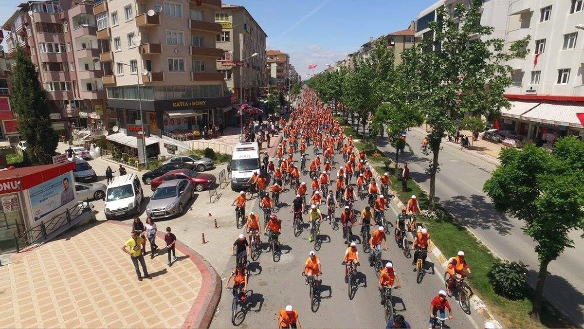 Çerkezköy\'de Gençlik Festivali Coşkusu
