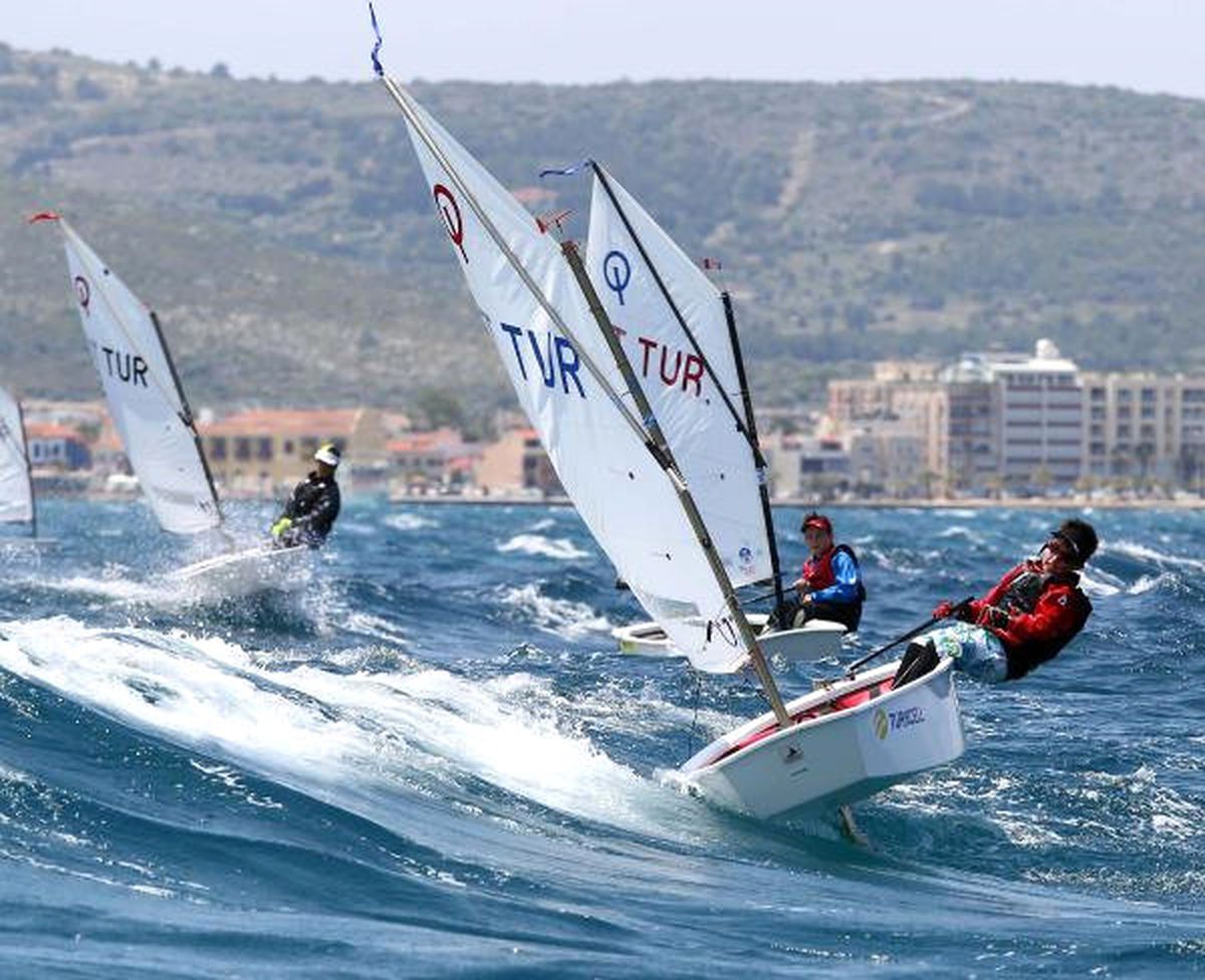 Çeşme\'de Yelken Heyecanı