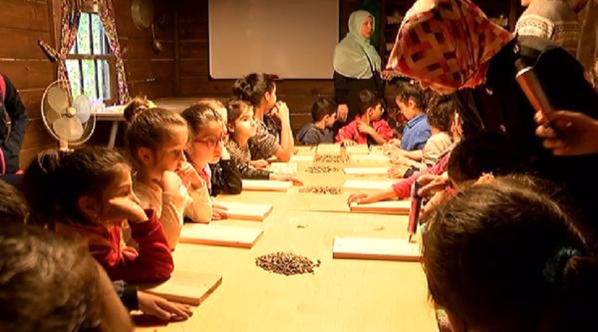 Çocuklar Oyun Atölyesinde Anneler Eğitim Seminerinde