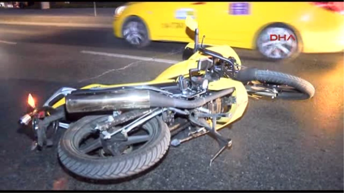 Fatih\'te Motosiklet Kazası: 1 Ölü, 2 Yaralı