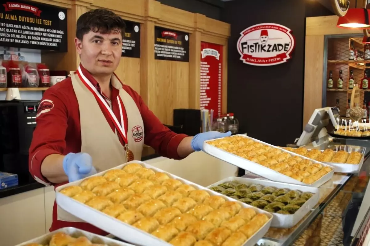 Fıstıkzade\'nin 15. Şubesi Antalya\'da Açıldı