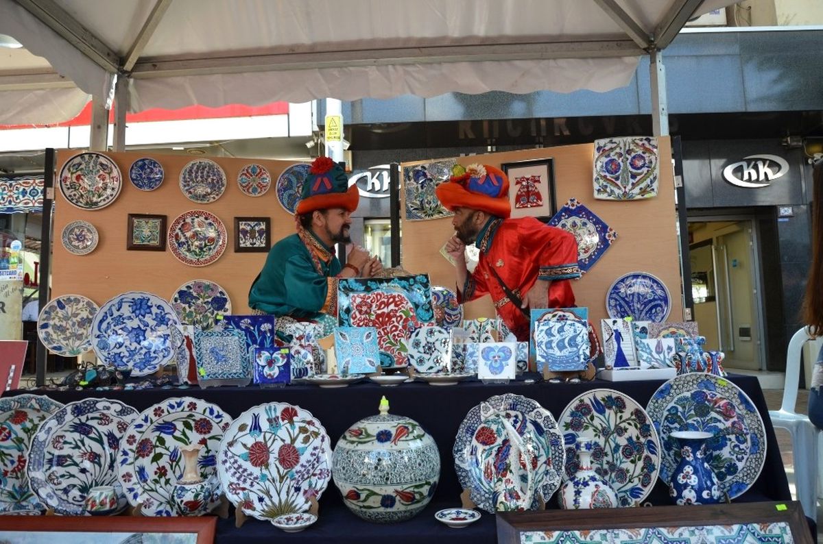 Hacivat ve Karagöz İznik\'te