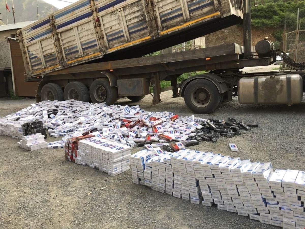 Hakkari\'de 31 Bin 630 Paket Kaçak Sigara Ele Geçirildi