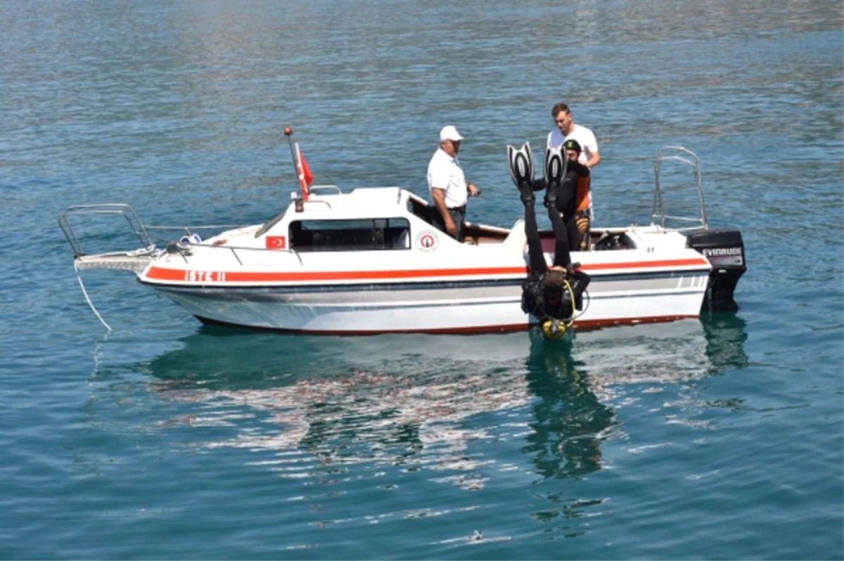 İste Iı İskenderun Körfezi\'nde Denize İndirildi