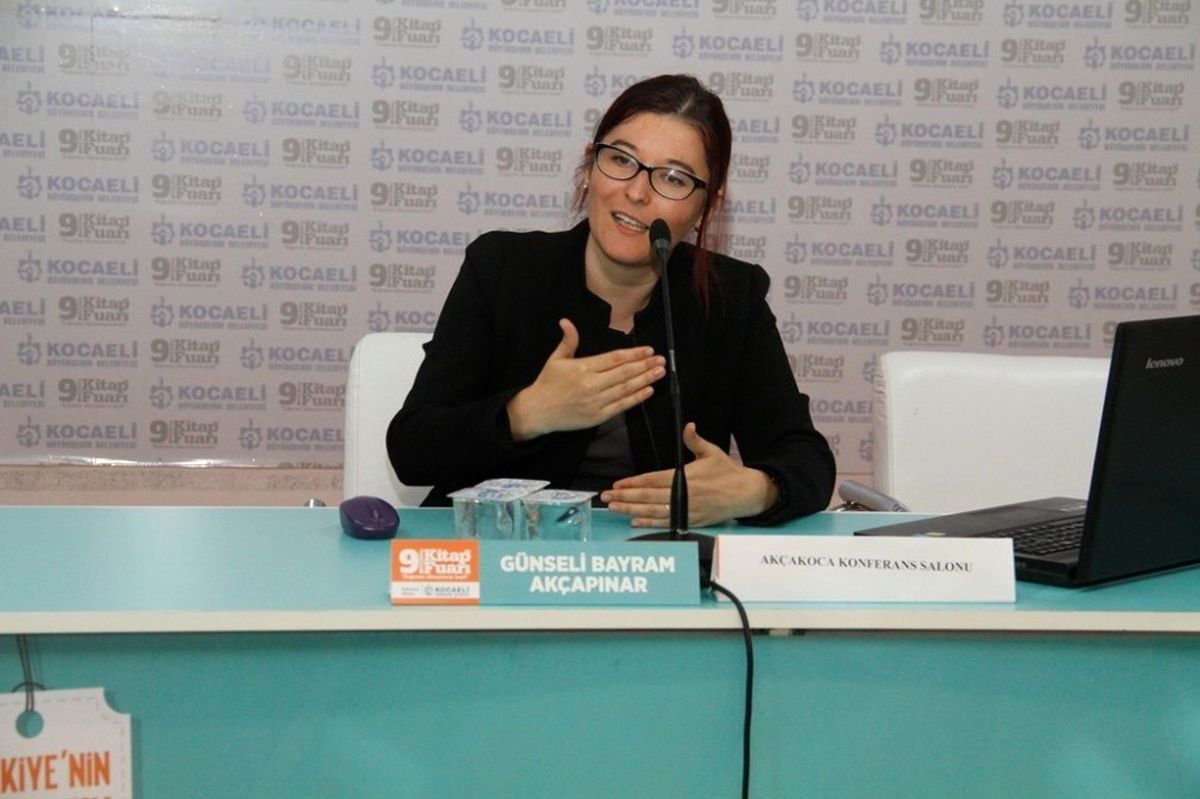 Kitap Fuarı\'nda "Yaşamın Çeşitliliği" Konulu Konferans Düzenlendi