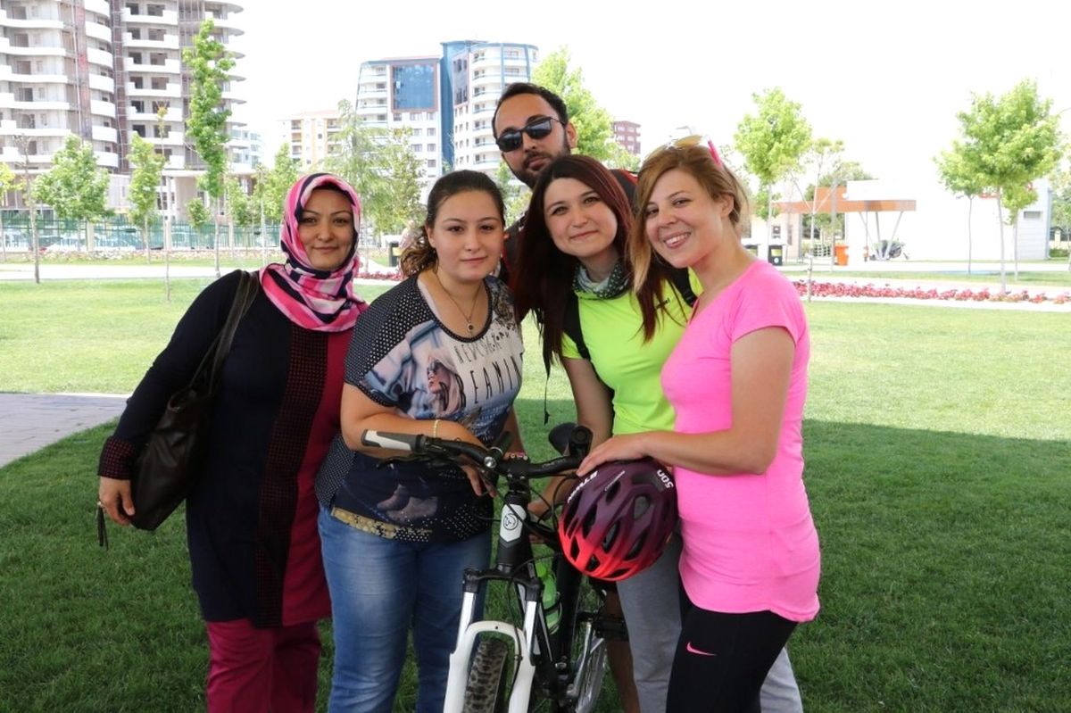 Manisa\'da Otizm Farkındalık Etkinliği