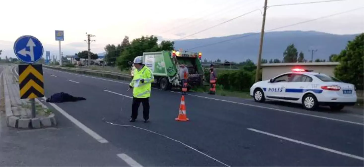 Sabah Namazına Giderken Otomobil Altında Öldü