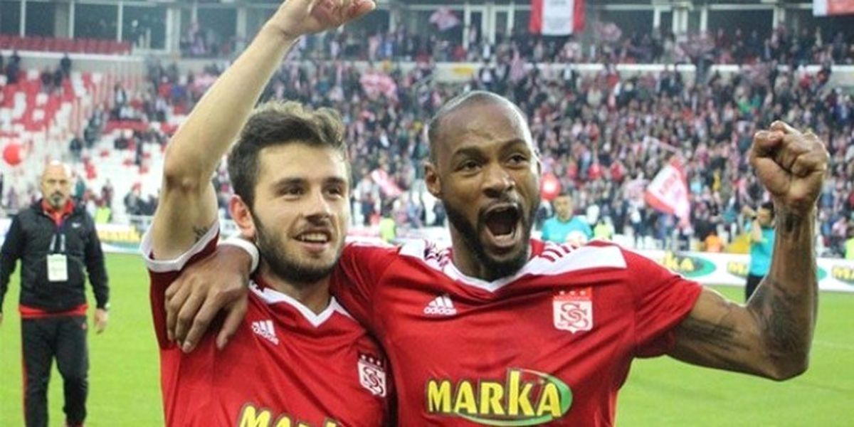 Sivasspor Liderlik Maçında Acımadı!
