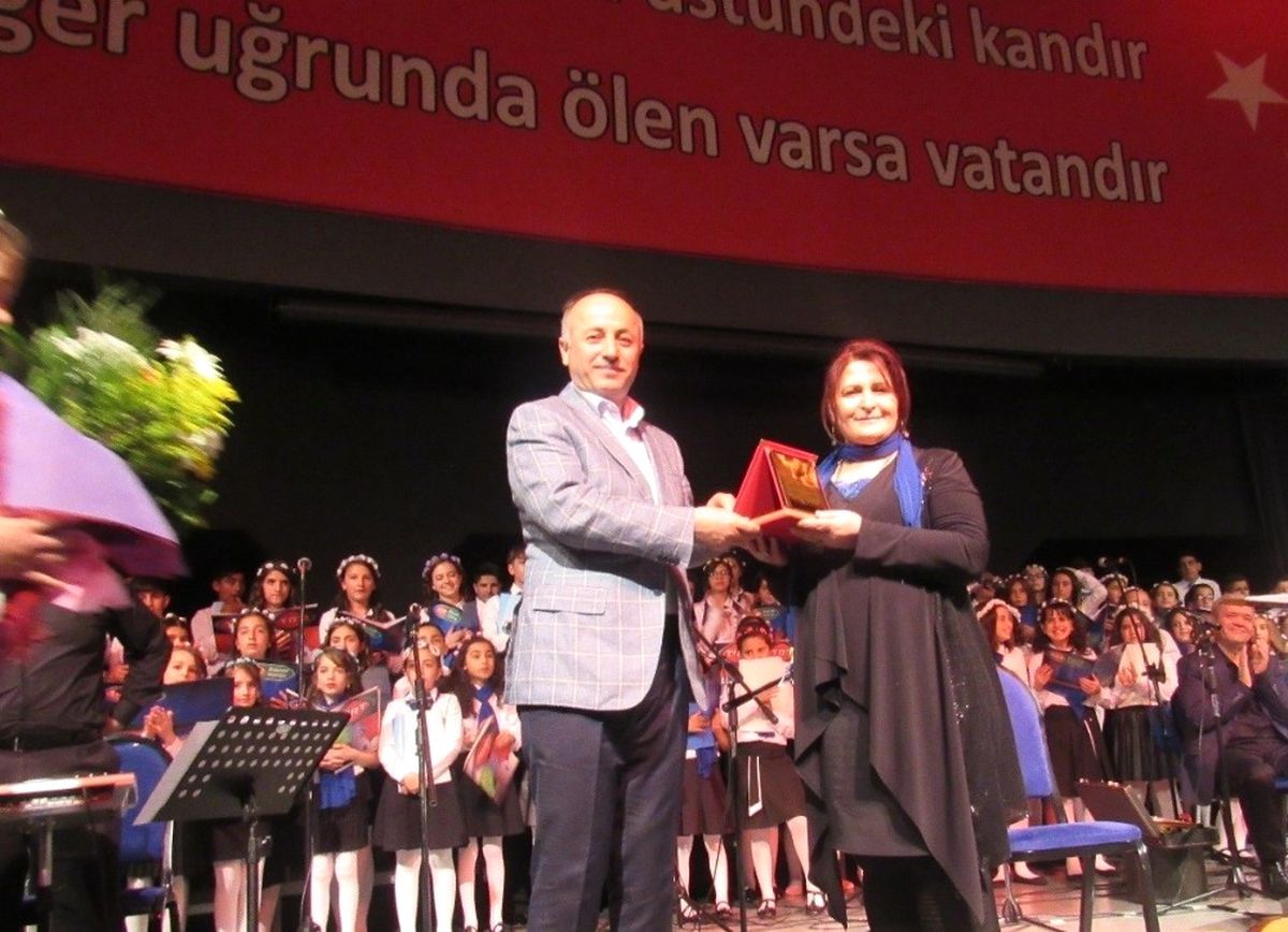 Thm Çocuk Korosu\'ndan Yılsonu Konseri