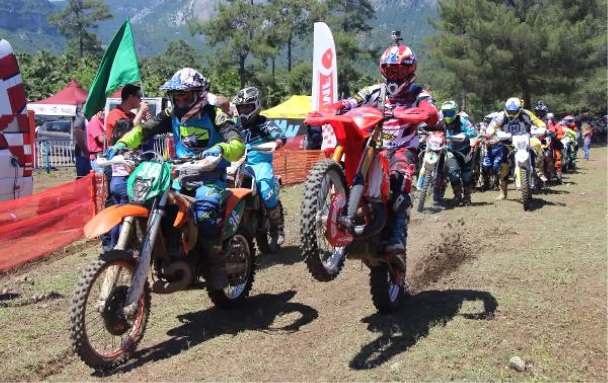 Türkiye Enduro Şampiyonası 2\'nci Ayak Yarışı Tamamlandı