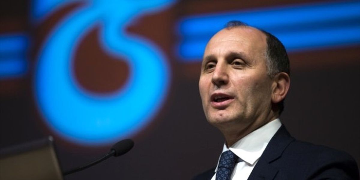 Usta Transferini Bitirmek İçin Masaya Oturdu