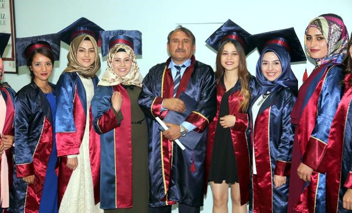61 Yaşında Yüksekokuldan Mezun Oldu (2)- Yeniden