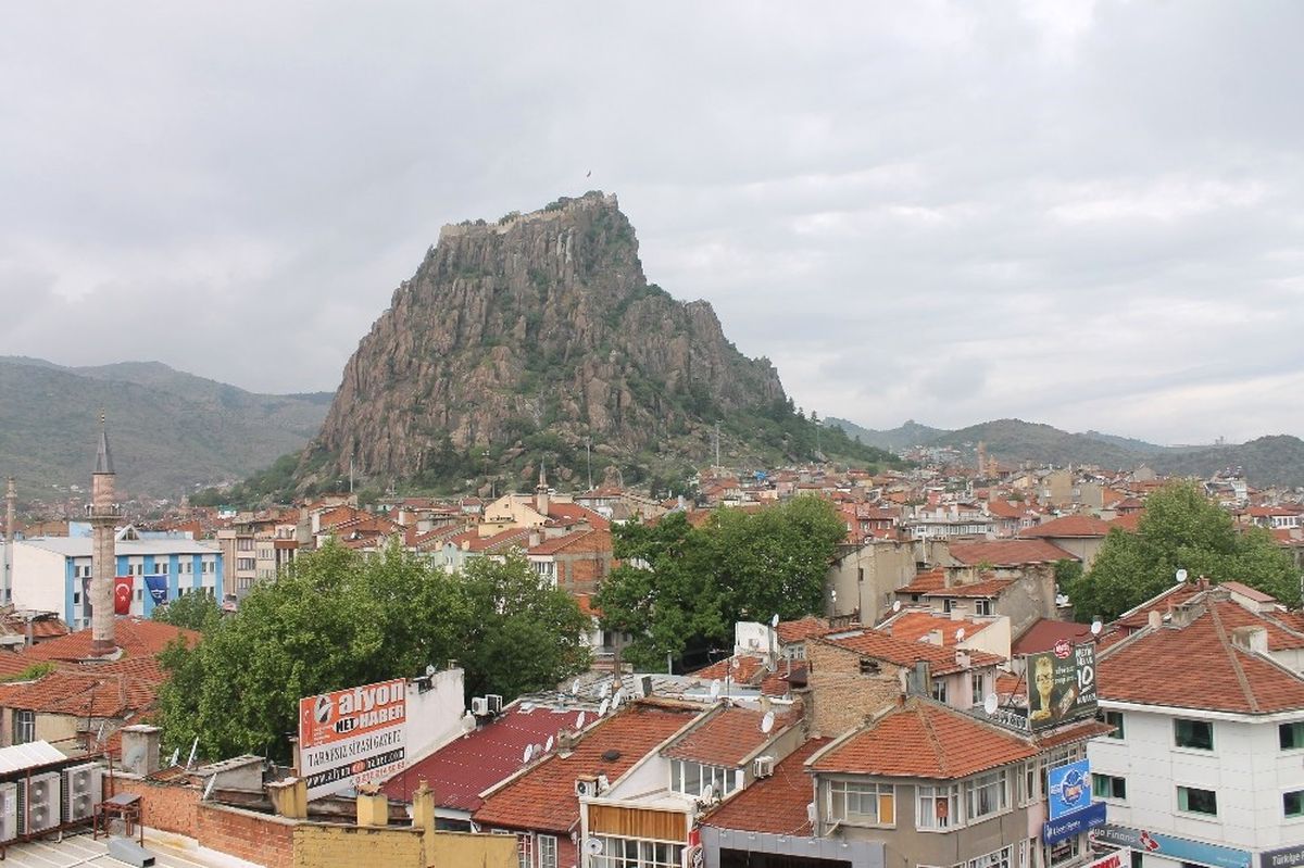 Afyonkarahisar\'da Hava Sıcaklığı 8 Dereceye Kadar Düştü