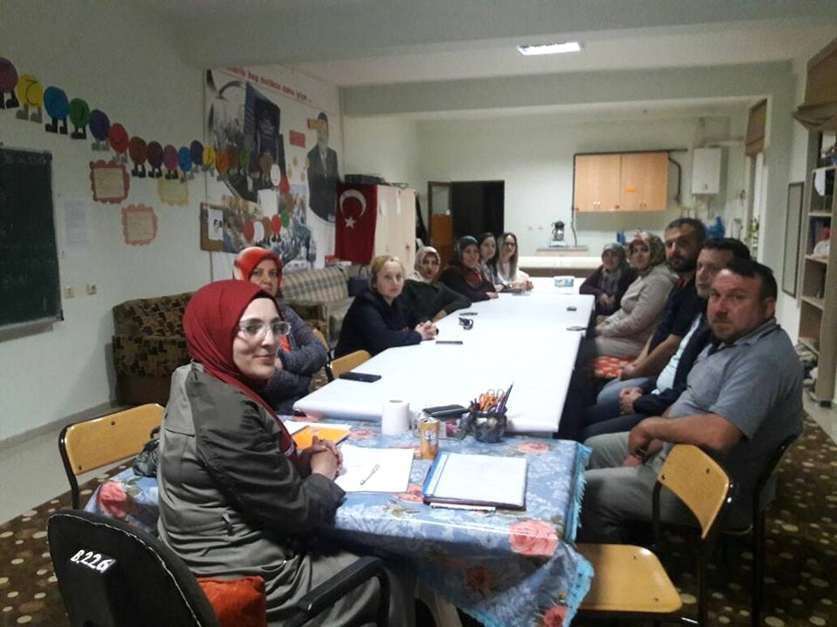 AK Parti Beşiktaş Mahalle Teşkilatı Üyeleri Bir Araya Geldi