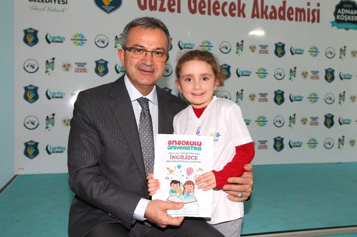 Anaokulu Üniversitesi İlk Mezunlarını Veriyor