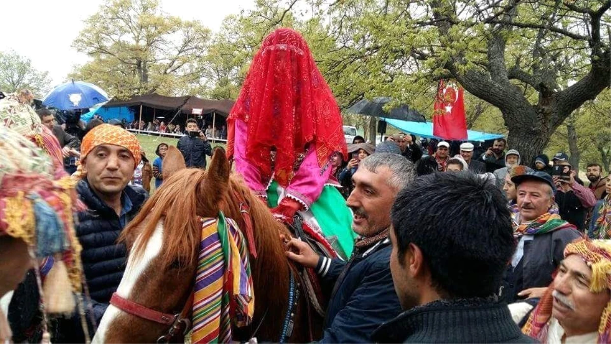 Aslanapa\'nın Saray Köyünde Yayla Şenliği