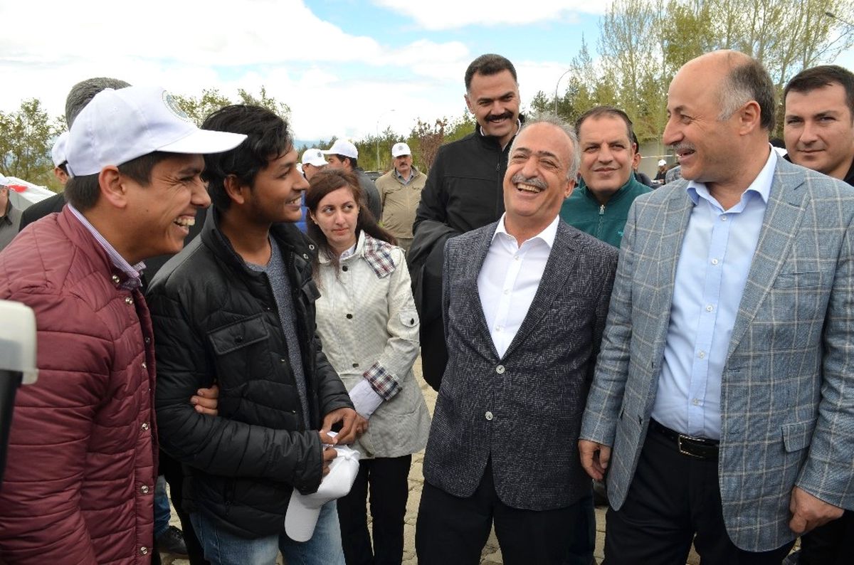 Atatürk Üniversitesi\'nden 1. Uluslararası Öğrenci Şöleni