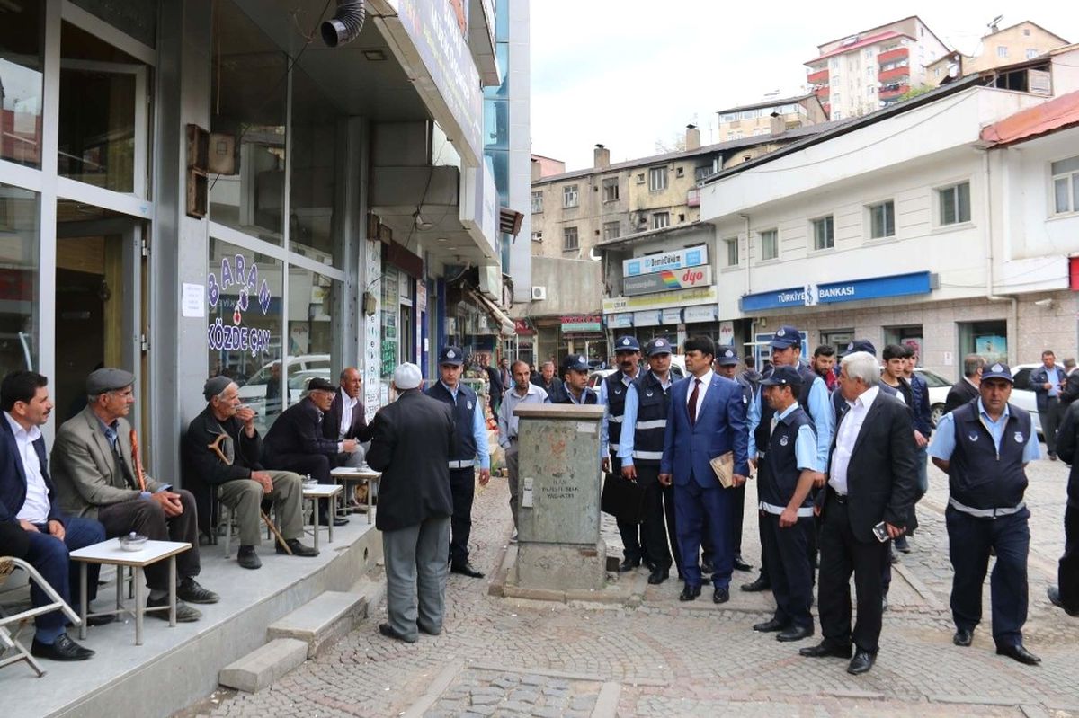 Bitlis Belediyesinden Kaldırım İşgaline Son