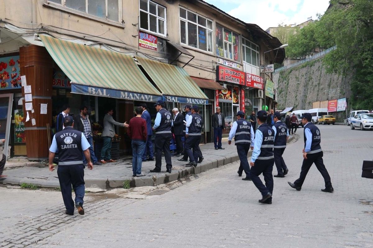 Bitlis\'te Kaldırım İşgaline Son Verildi