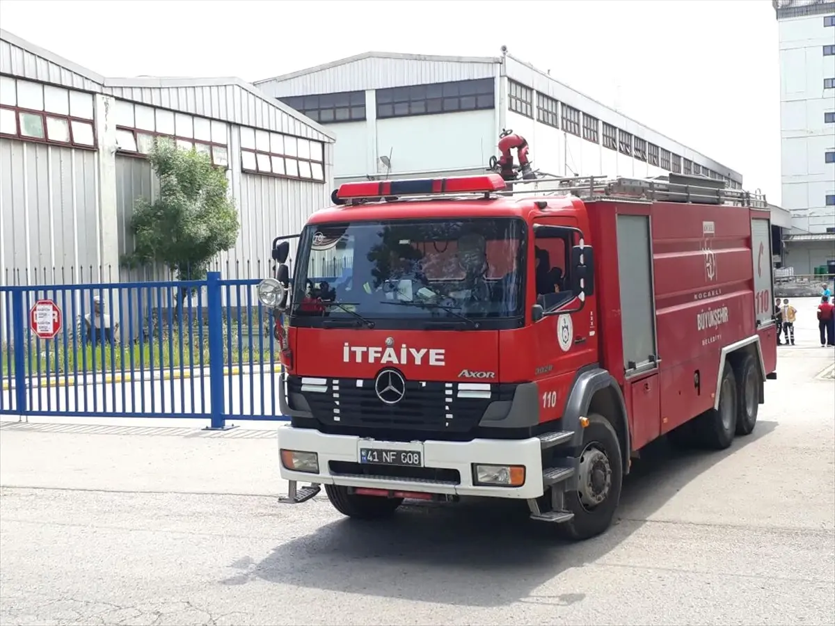 Cam Elyaf Fabrikasında Yangın