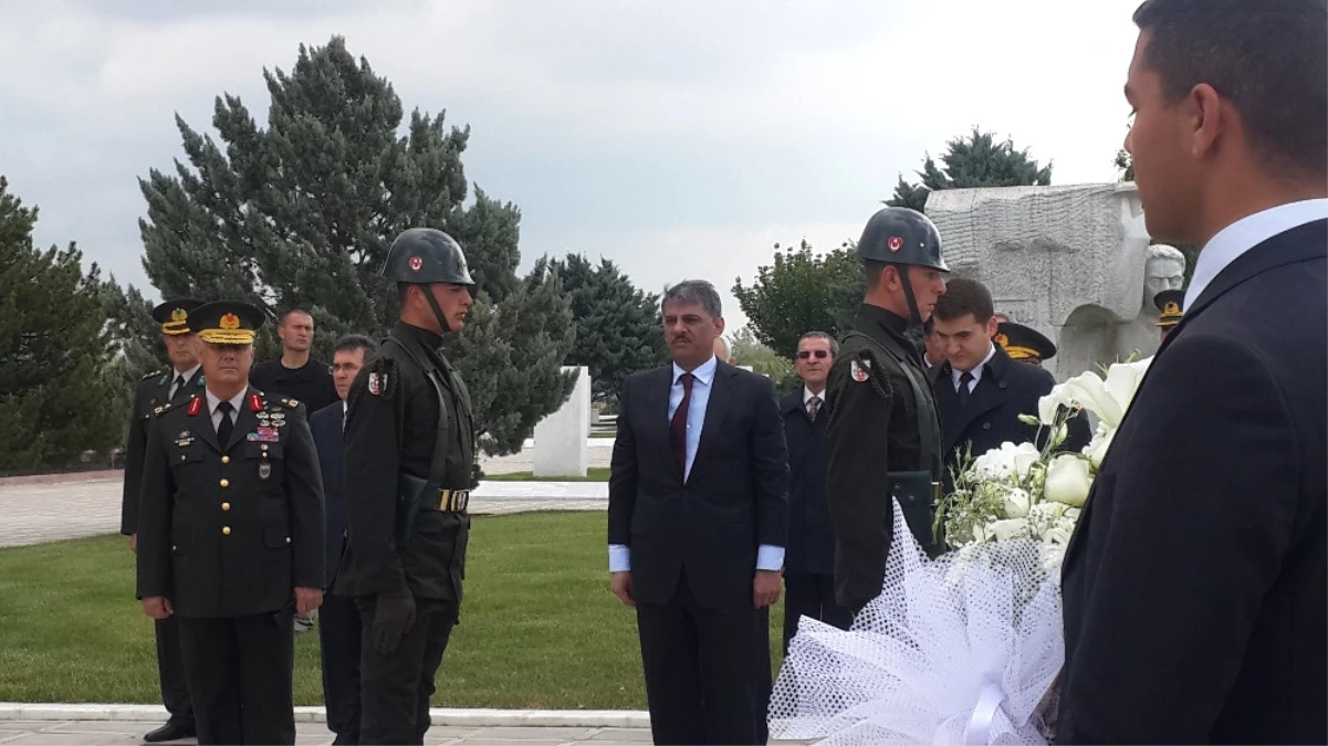 Cevdet Sunay Kabri Başında Anıldı