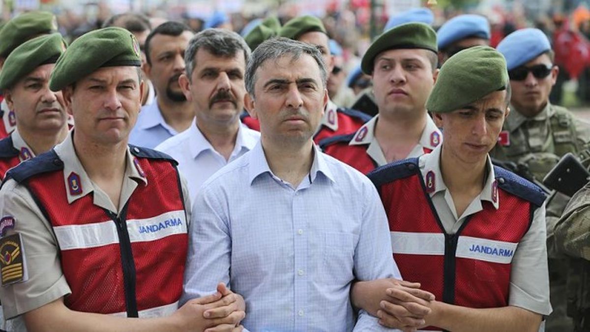 Darbeci Kurmay Albay Barış İçin 21 Yıl Hapsi İstendi