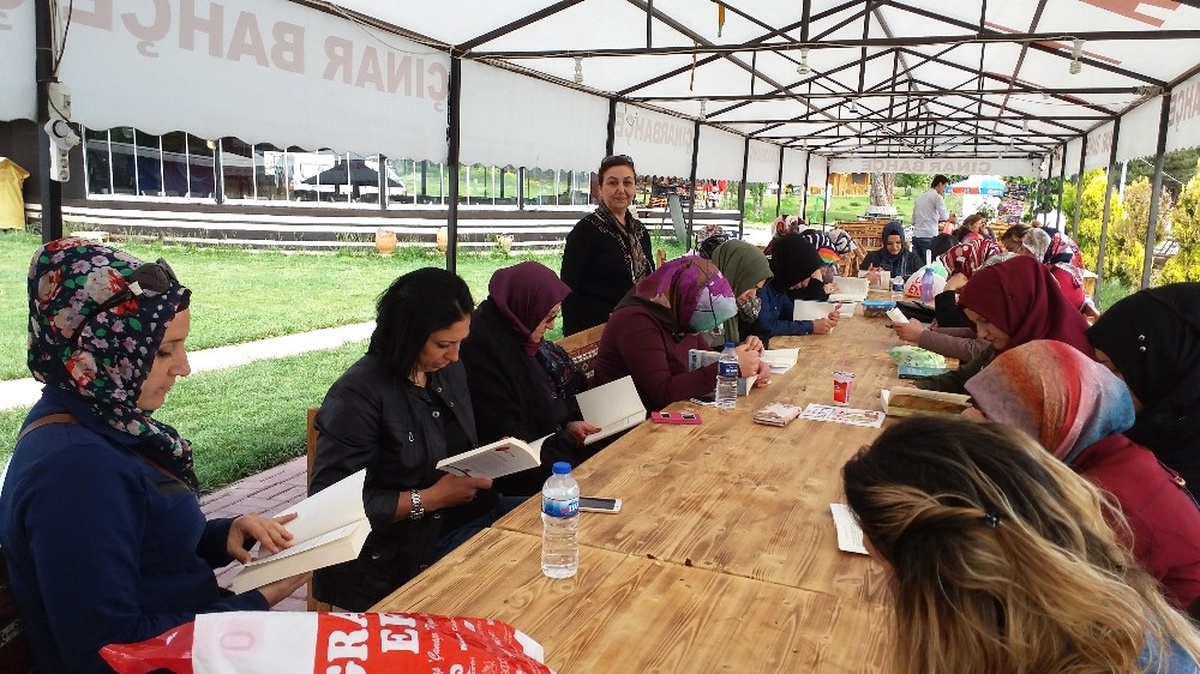 Ekmek Arası Kitap" Projesi ile Çocuklar Kitaplarla Dost Oluyor