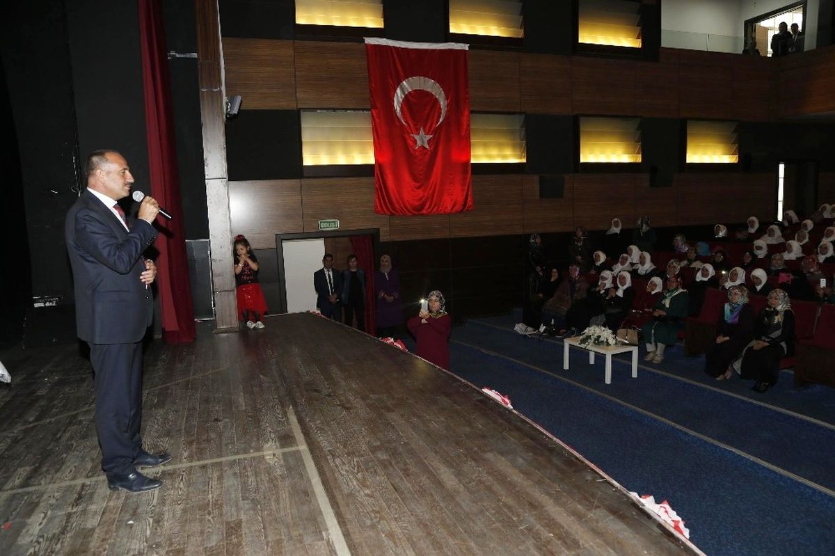 Gölbaşı\'nda Kur\'an Kursları Sertifika Töreni