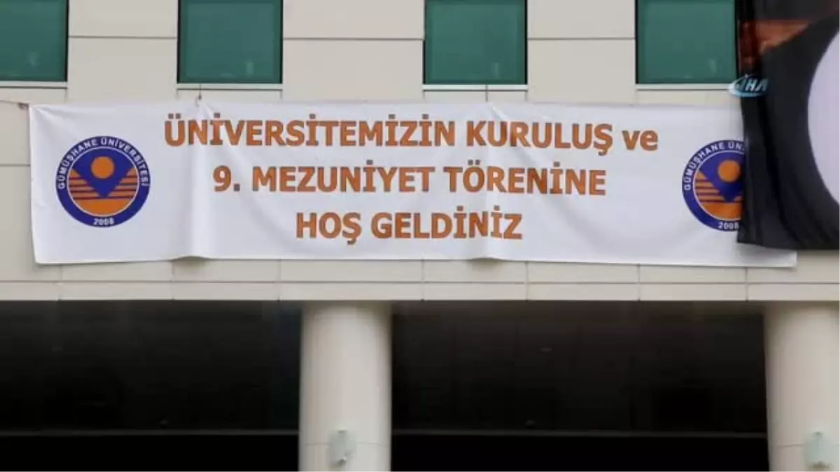 Gümüşhane Üniversitesi\'nde Mezuniyet Sevinci