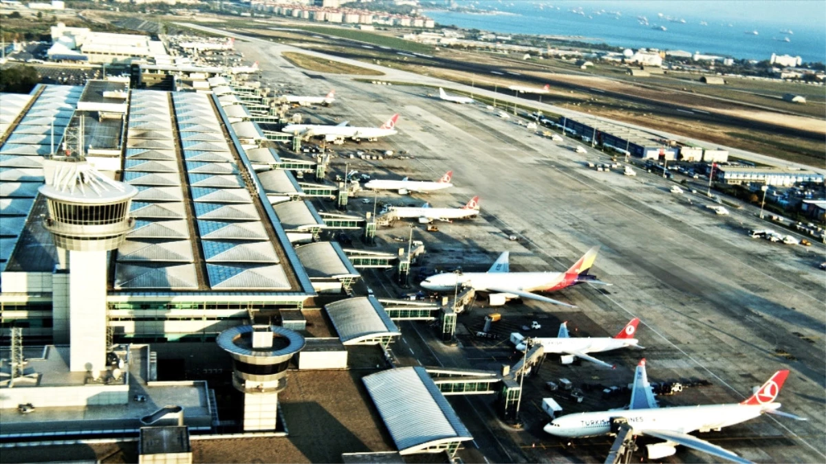 Havalimanına Köpek Girdi: 11 Uçak Pisti Pas Geçti