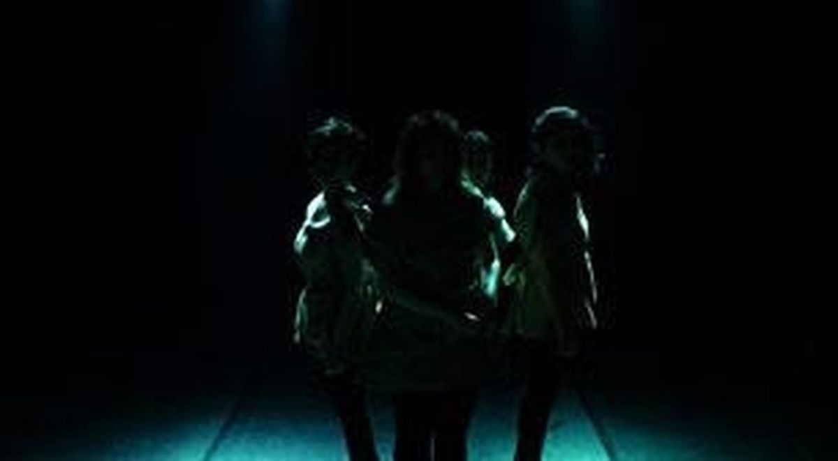 Her Yerden Çok Uzakta