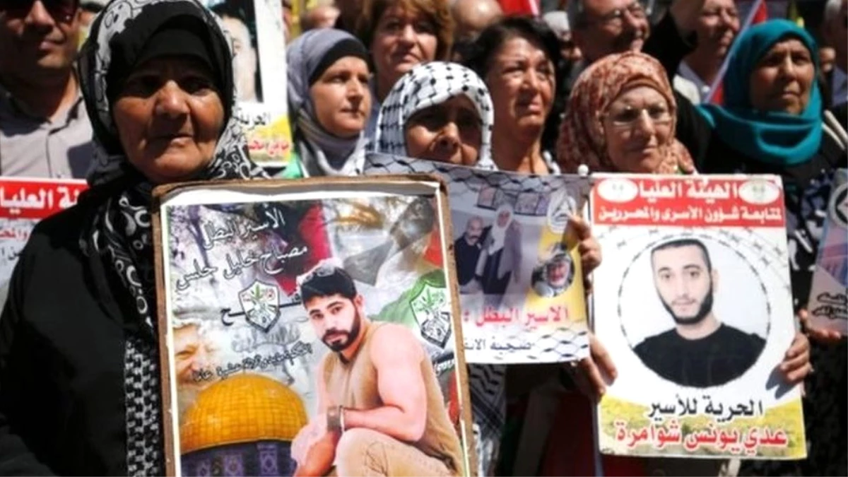 İsrail Hapishanelerinde Açlık Grevi Yapan Filistinli Tutuklular