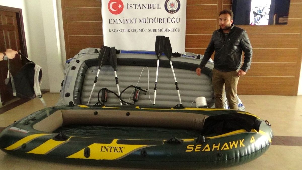 İstanbul\'da Göçmen Kaçakçılarına Operasyon: 16 Göçmen ile 14 Organizatör Yakalandı