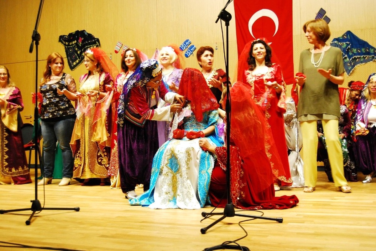 İtalyanlar\'a Kına Yaktılar