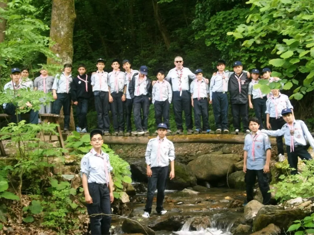 İzmitli İzciler Balkaya\'da Kamp Kuruyor