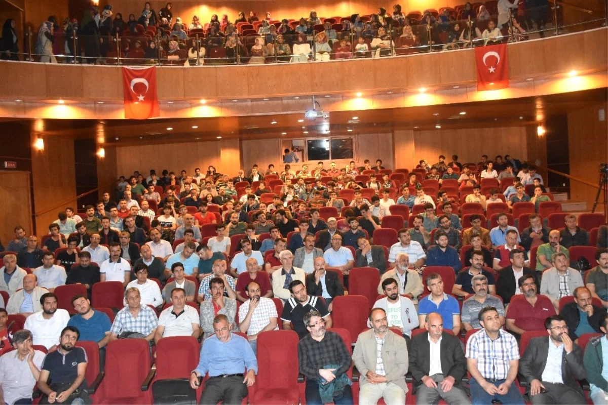 Kahta\'da \'Sosyal Medya ve Algı Yönetimi\' Konferansına Yoğun İlgi