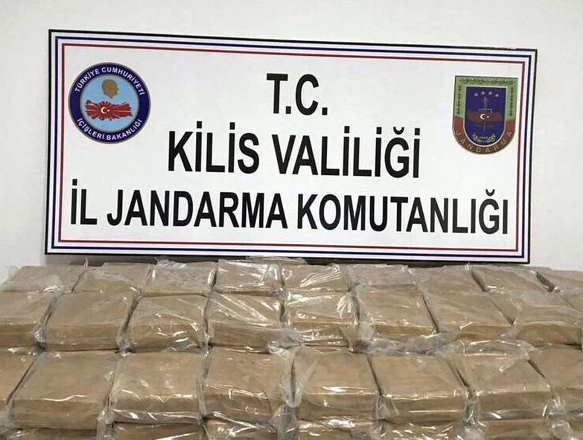 Kilis\'te 102 Kilo Eroin Ele Geçirildi