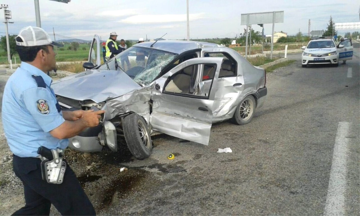Konya\'da İki Ayrı Kaza: 1 Ölü, 5 Yaralı